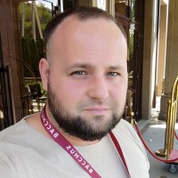 Автор обзора Дмитрий Глебов